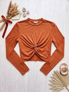 Heart & Hips Rust-Toned Knot Front Long Sleeve Crop Top